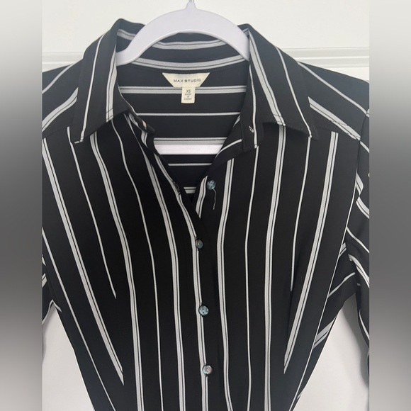 Max Studio - Picture 2 of 2